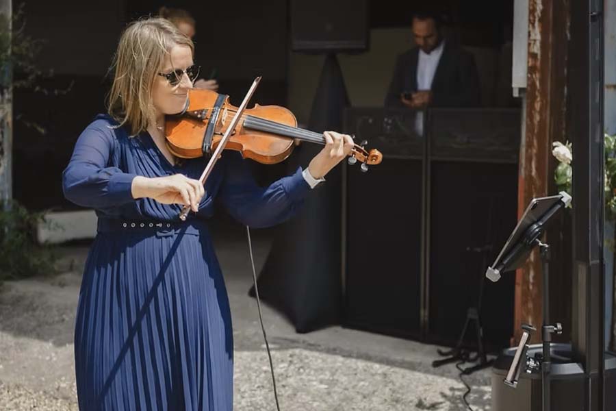 Laura Heathcote Performing